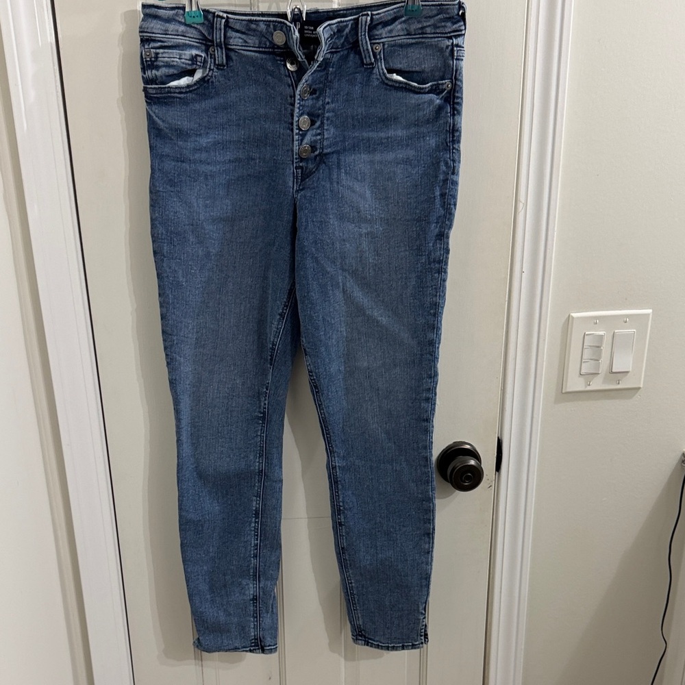 GAP Women's Cropped Blue Jeans
